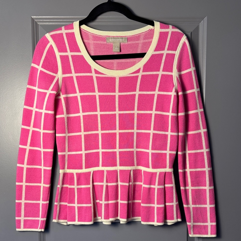 Banana Republic Pink Windowpane Peplum Sweater | Size Small